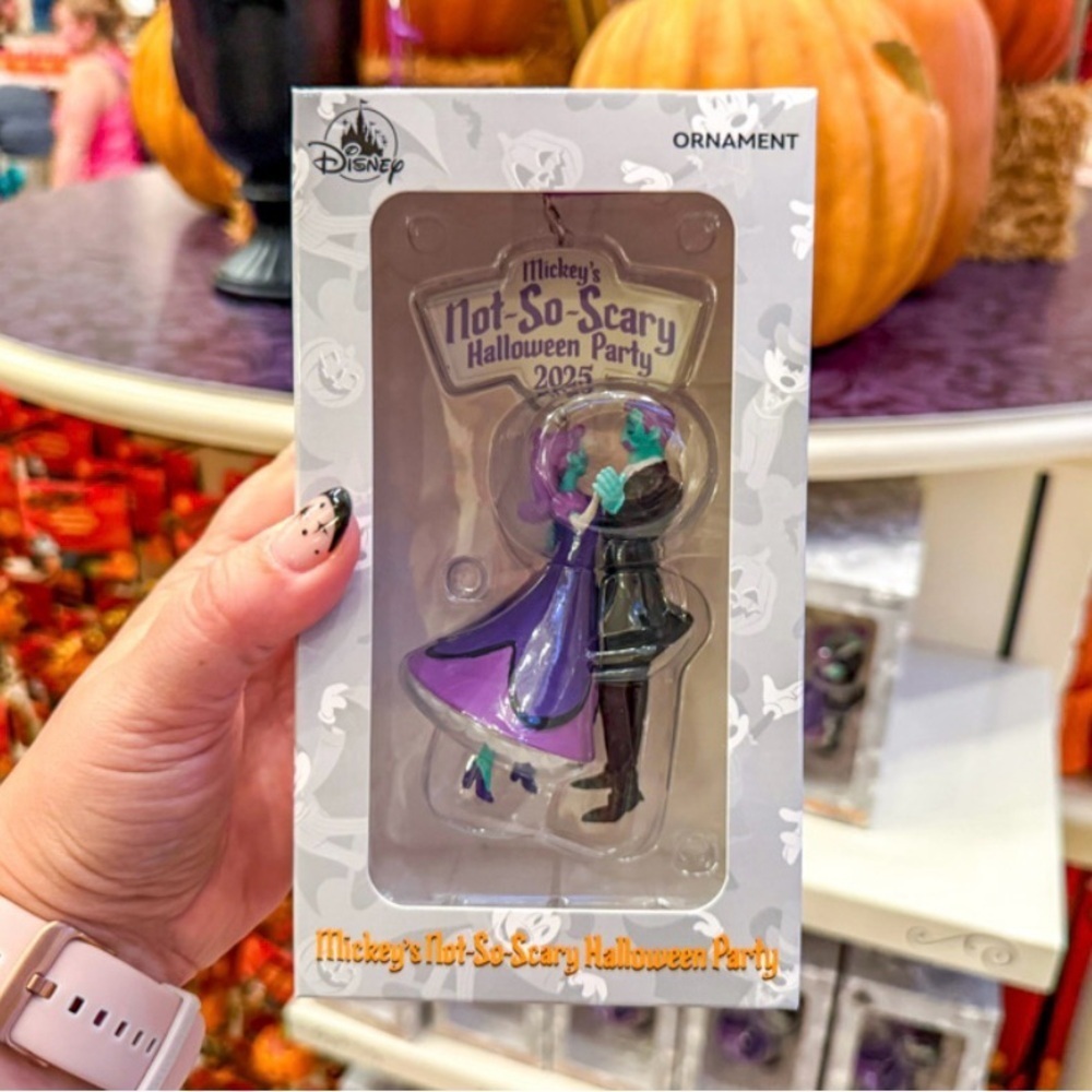 Mickeys Haunted Mansion Ghost Not So Scary Halloween Party Ornament